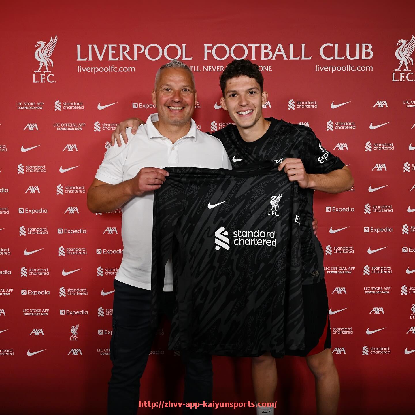 开云体育app下载-德甲老牌球队为何会掉链子?原因分析